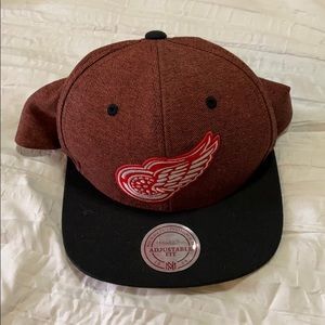 Red wings Mitchell & Ness SnapBack cap